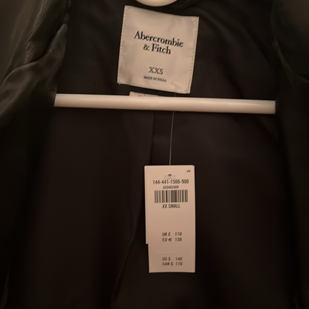 🏴‍☠️Abercrombie & Fitch - Vegan Leather Moto Jacket - XXS NWT! - Picture 2 of 9